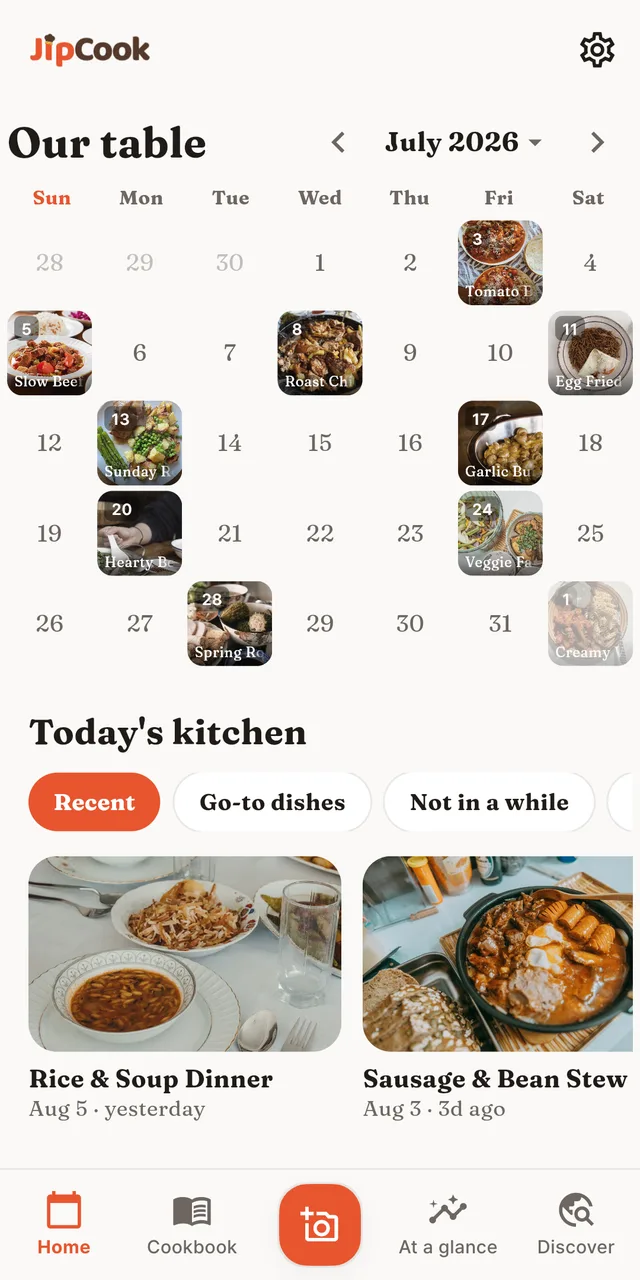 JipCook home screen — a photo calendar filling up with home-cooked meals